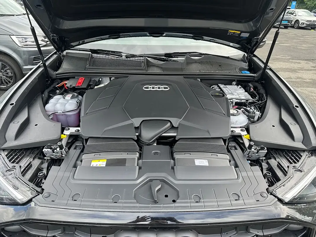 Audi Q8 - Thumbnail 12