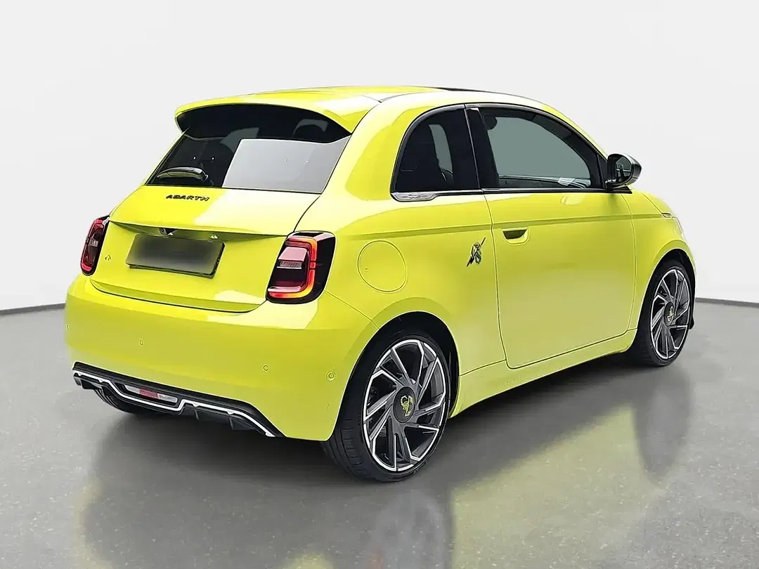 Abarth 500e - Thumbnail 3