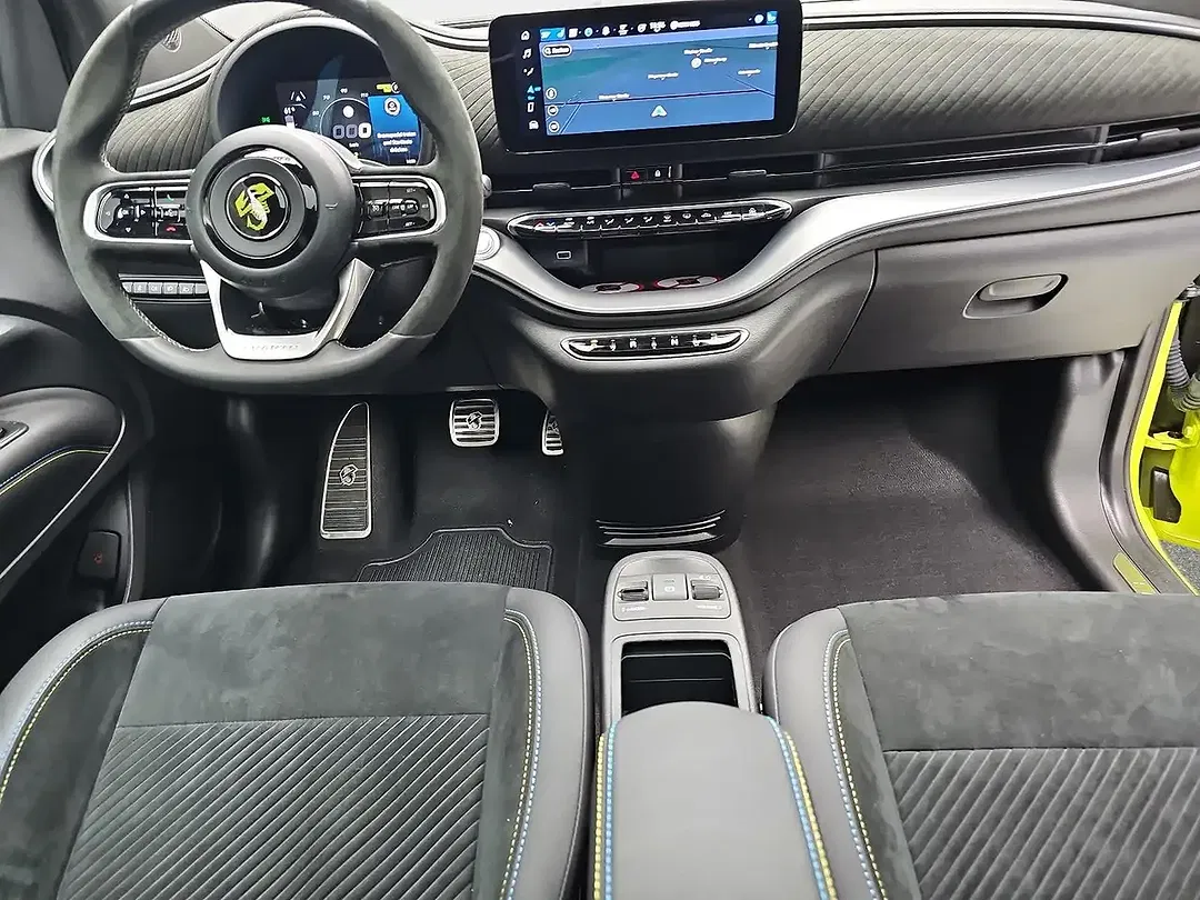 Abarth 500e - Thumbnail 7