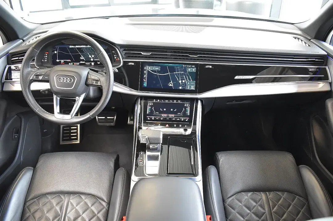 Audi SQ7 - Thumbnail 3
