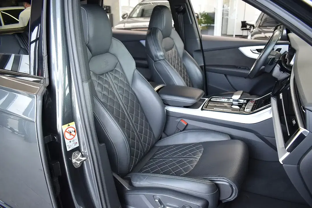 Audi SQ7 - Thumbnail 9