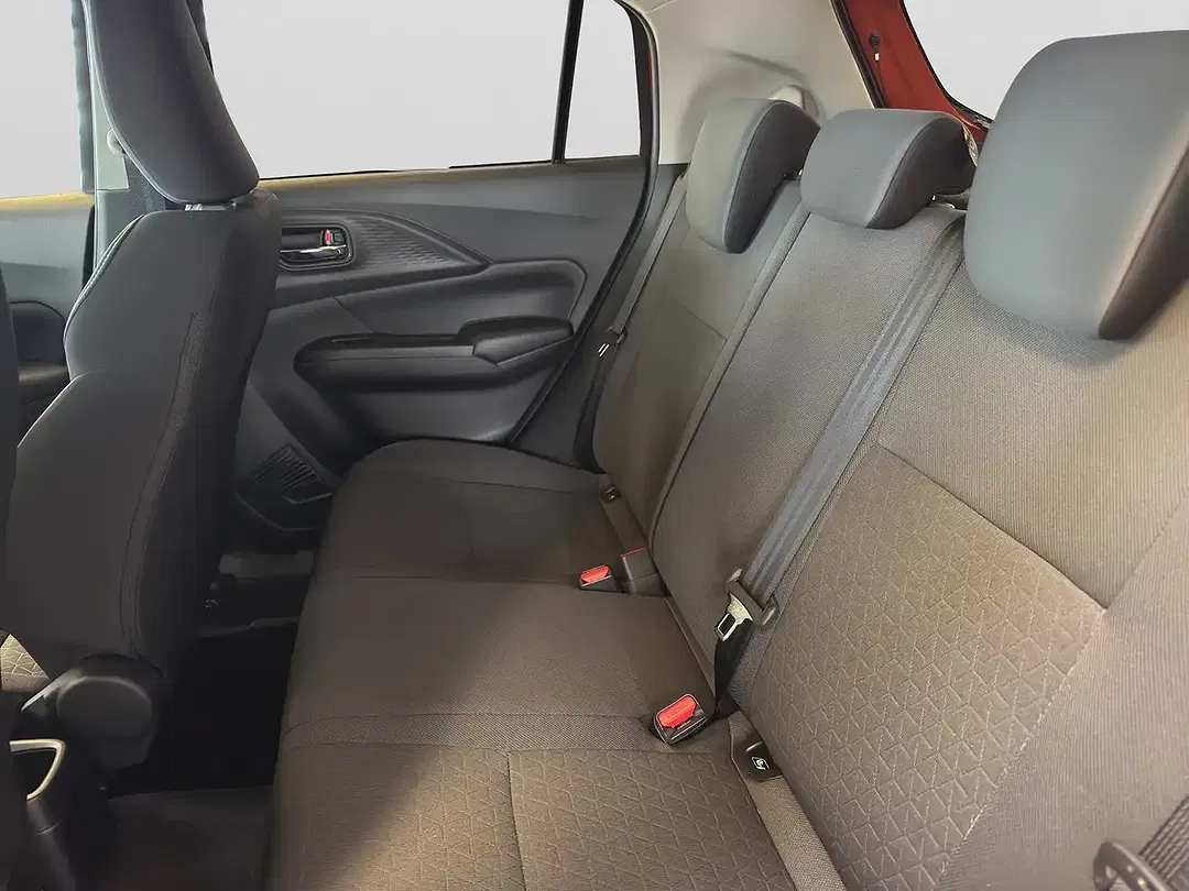 Suzuki Swift - Thumbnail 11