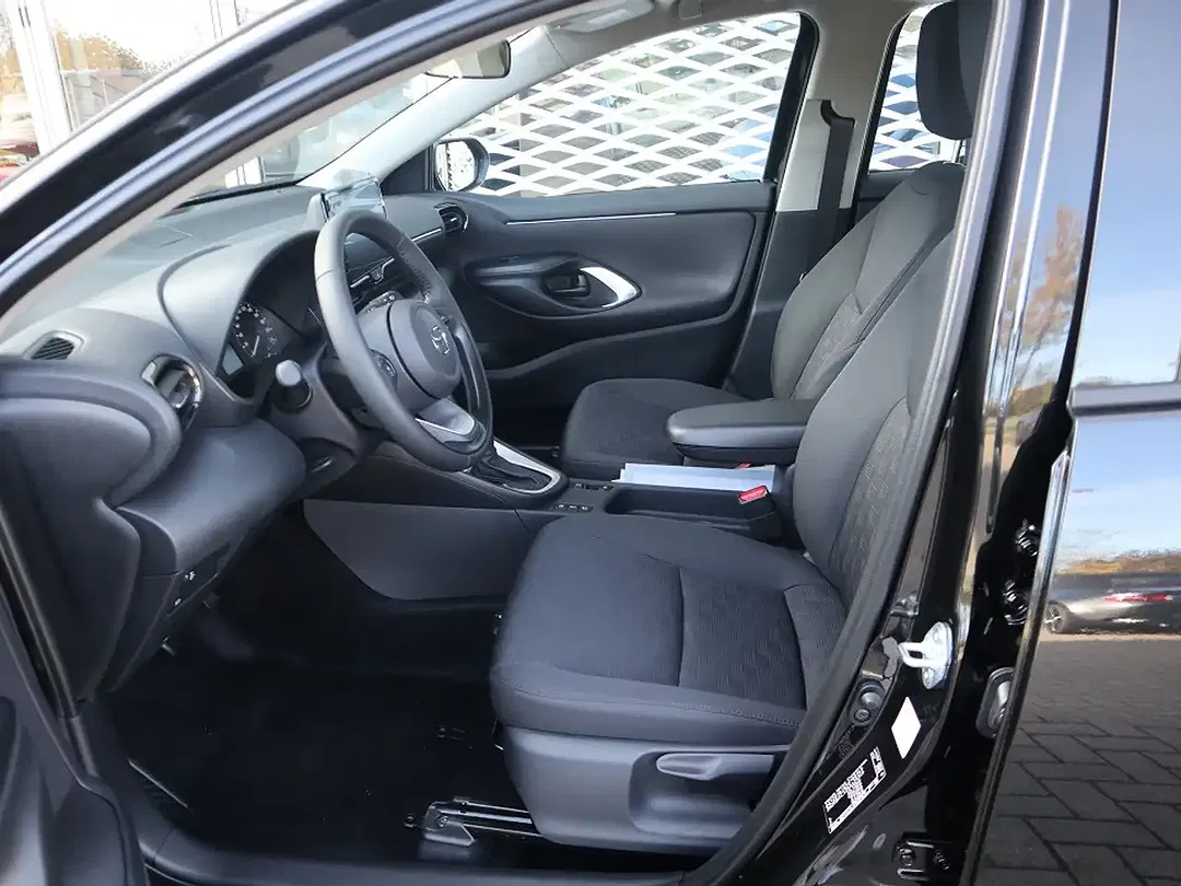 Mazda 2 - Thumbnail 11