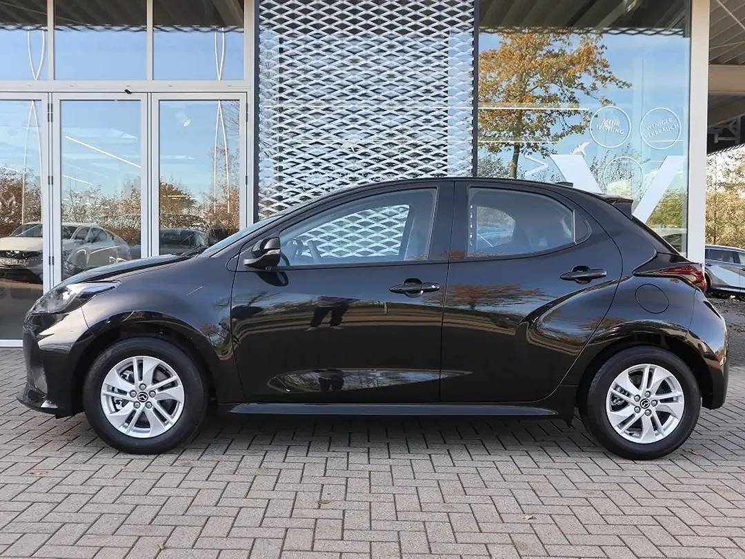 Mazda 2 - Thumbnail 2