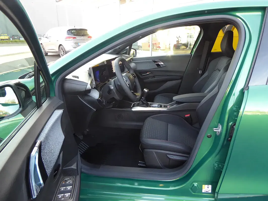 Renault Clio - Thumbnail 6