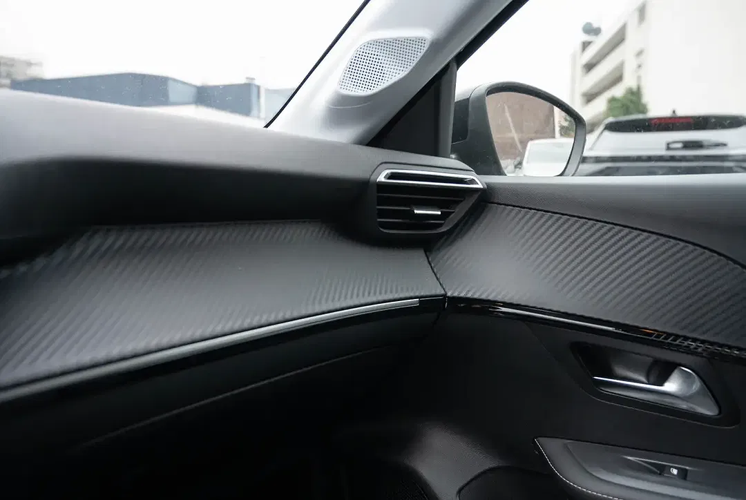 Peugeot 208 - Thumbnail 11