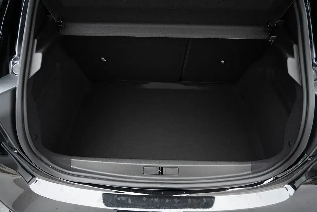 Peugeot 208 - Thumbnail 14
