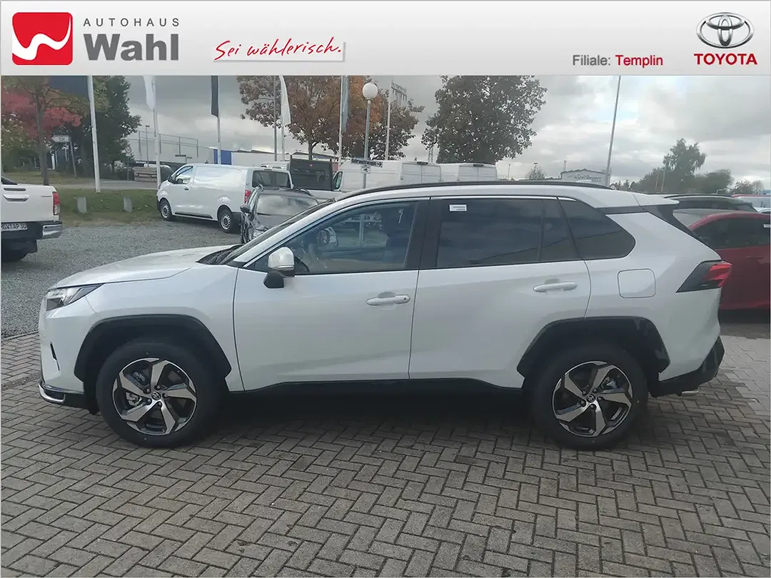 Toyota RAV 4 - Thumbnail 3
