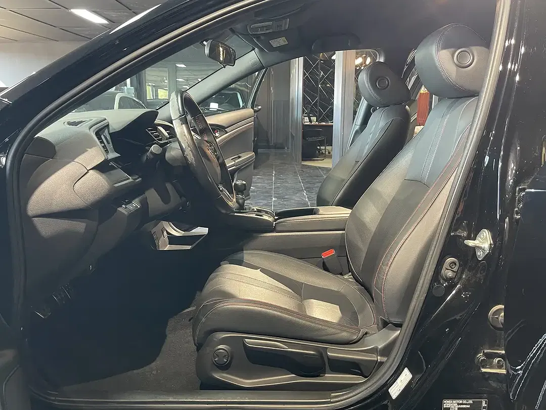 Honda Civic - Thumbnail 6