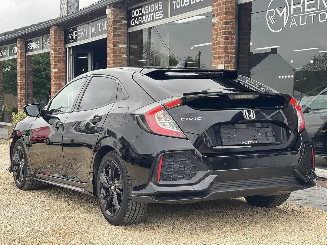 Honda Civic - Thumbnail 2
