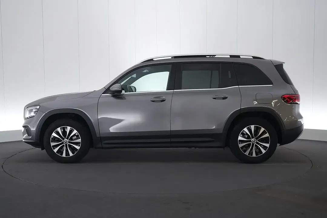 Mercedes-Benz GLB 180 - Thumbnail 11