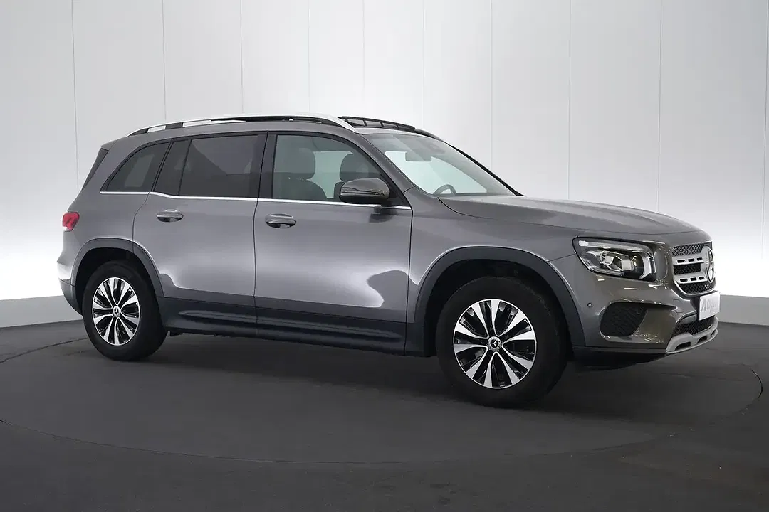 Mercedes-Benz GLB 180 - Thumbnail 4