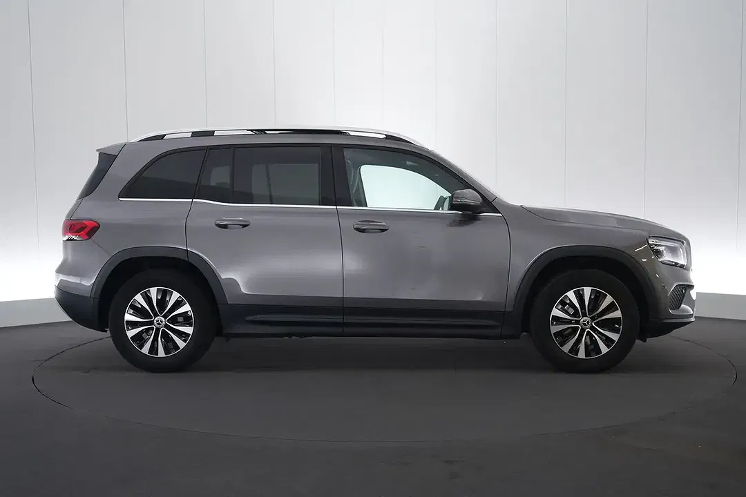 Mercedes-Benz GLB 180 - Thumbnail 5