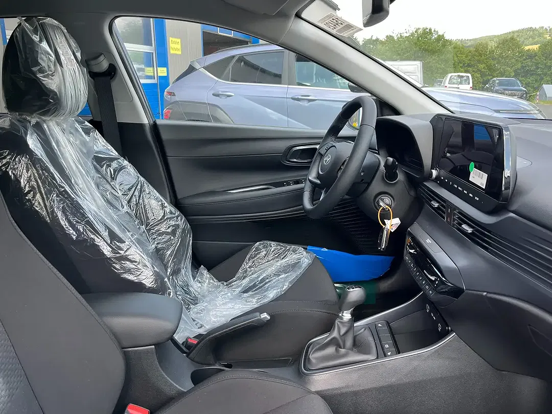 Hyundai i20 - Thumbnail 3