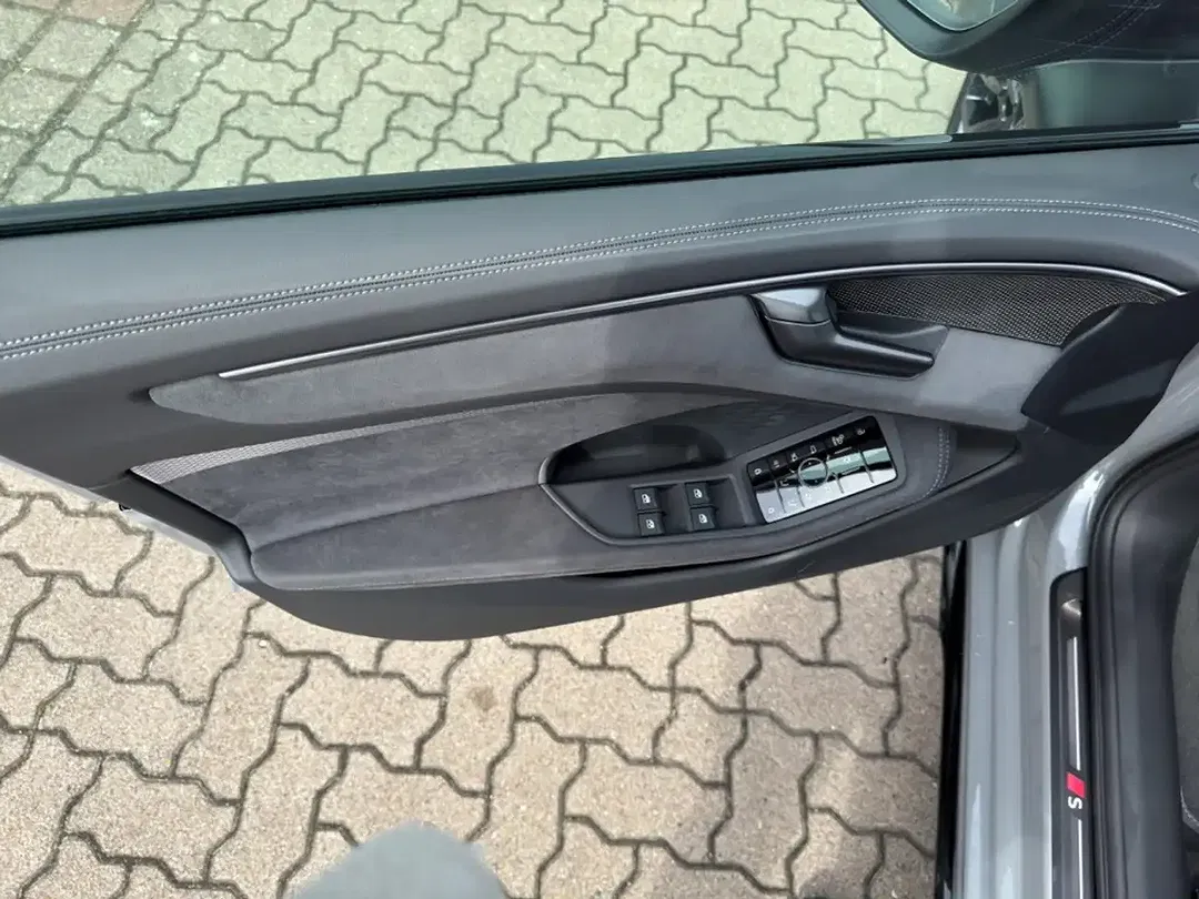 Audi A6 - Thumbnail 11