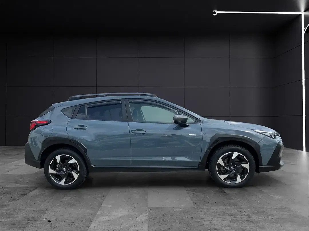 Subaru Crosstrek - Thumbnail 5