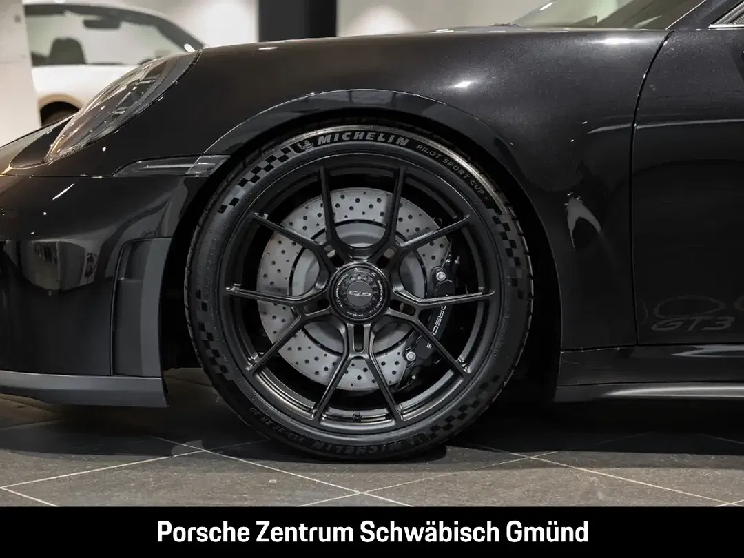 Porsche 992 - Thumbnail 14