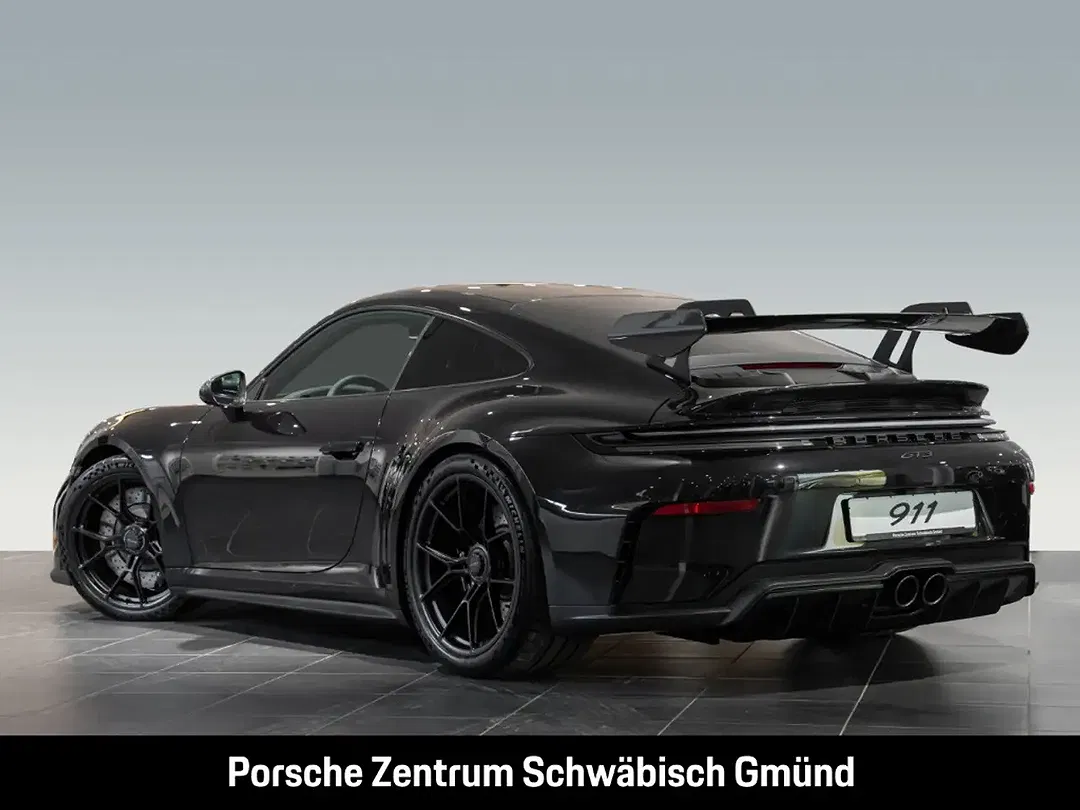 Porsche 992 - Thumbnail 3