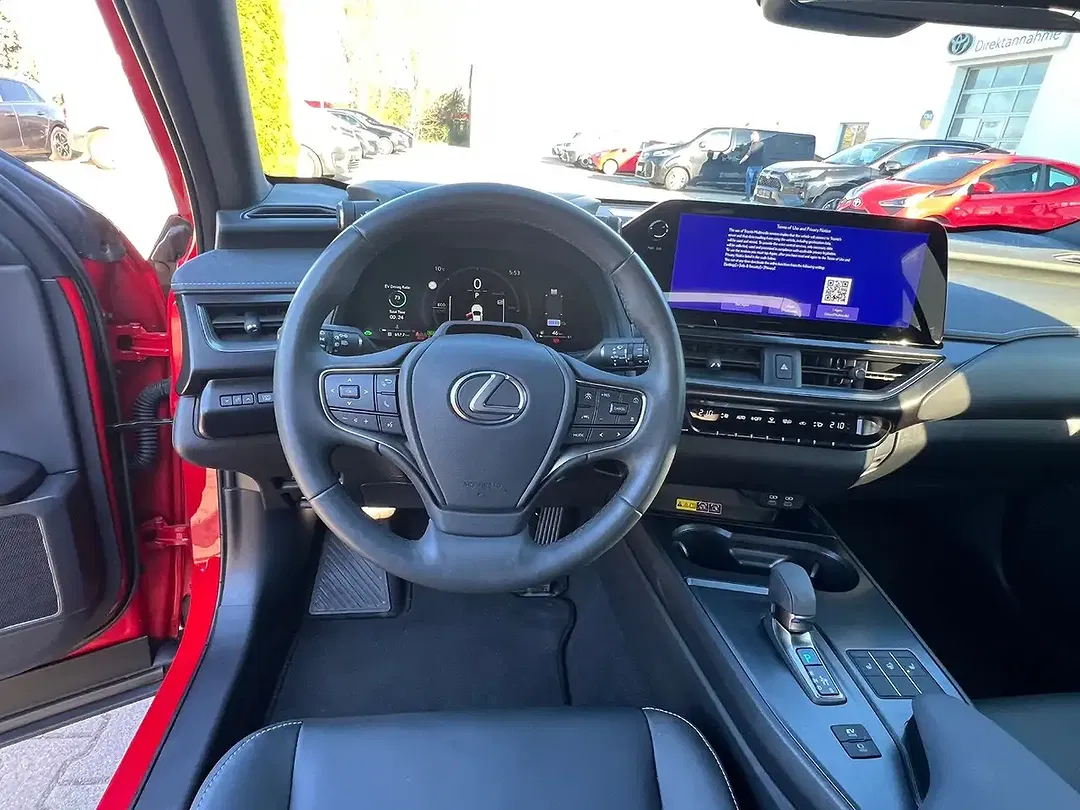 Lexus UX 300h - Thumbnail 12