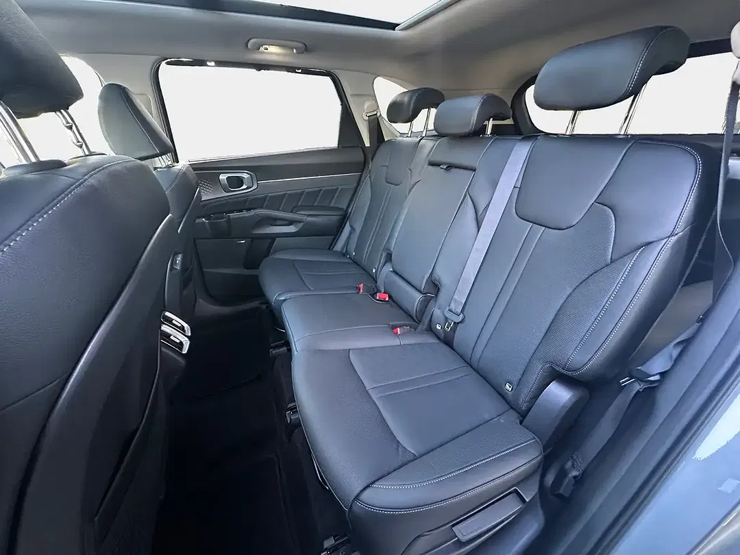 Kia Sorento - Thumbnail 10
