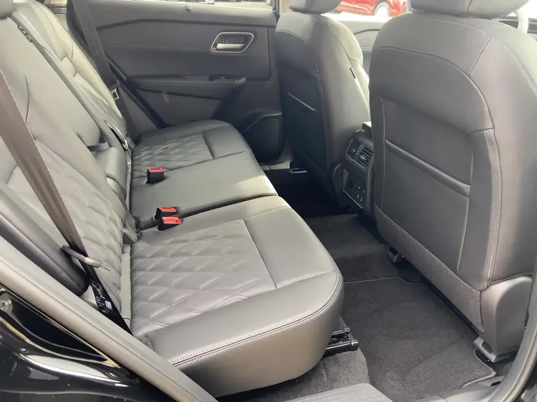Nissan X-Trail - Thumbnail 9