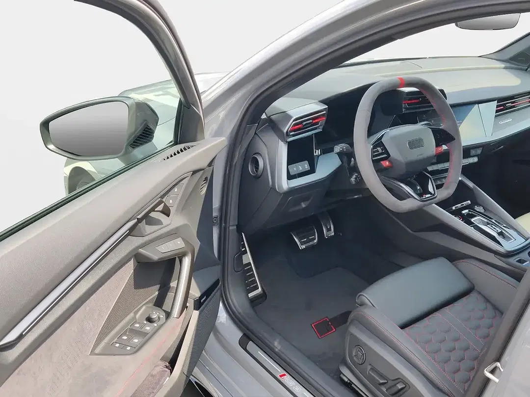 Audi RS3 - Thumbnail 13