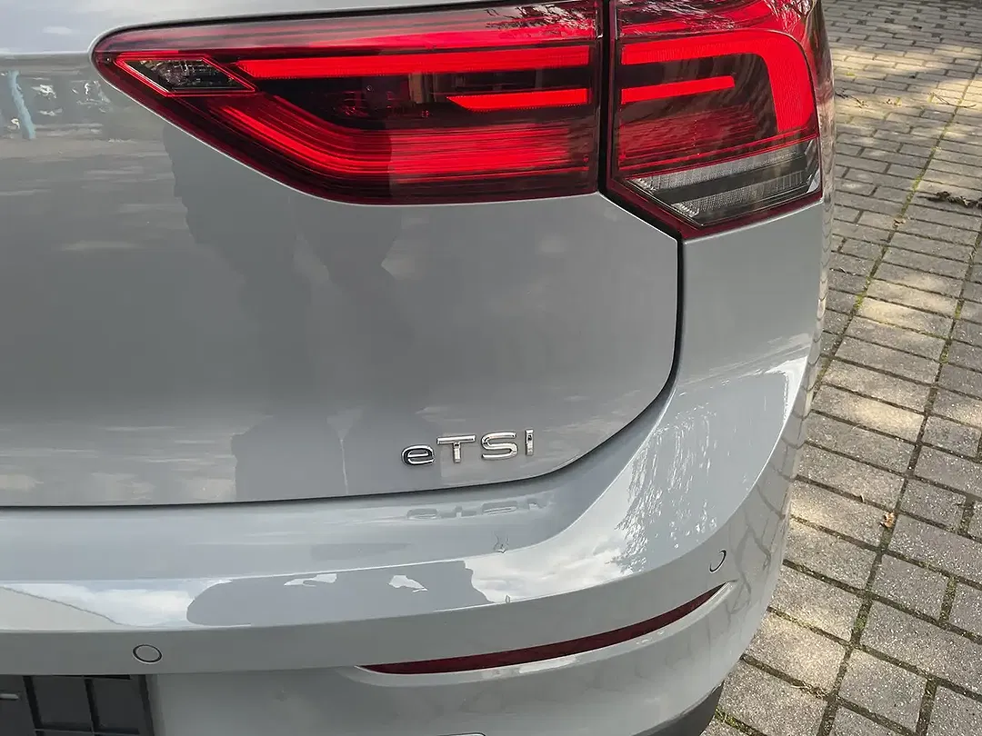 Volkswagen Golf - Thumbnail 9