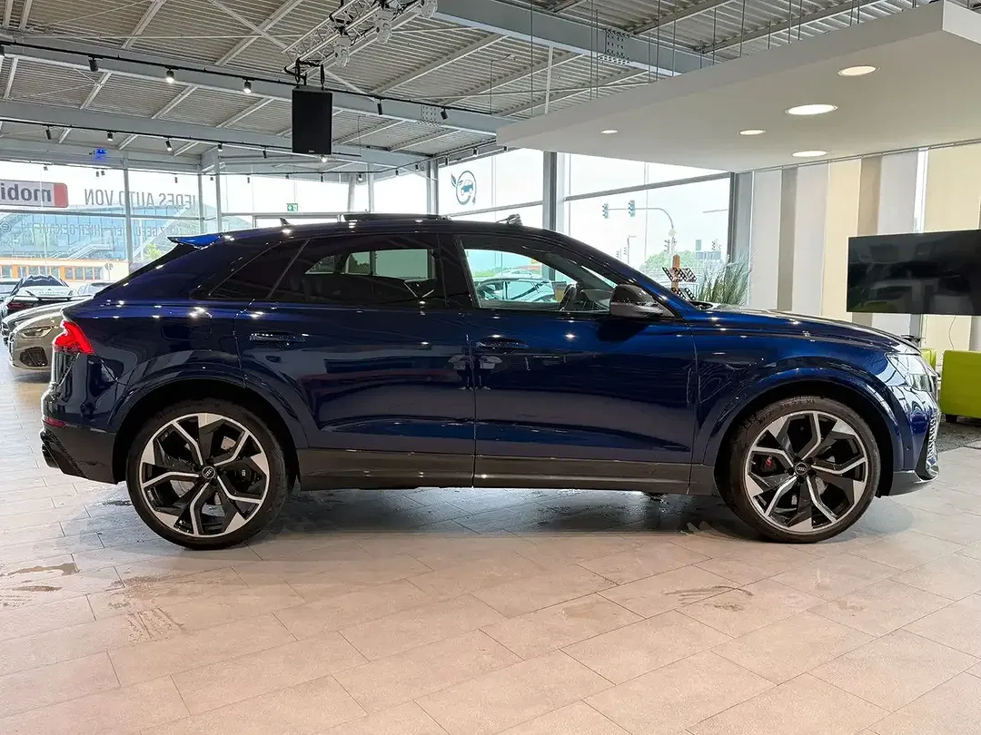 Audi RS Q8 - Thumbnail 8