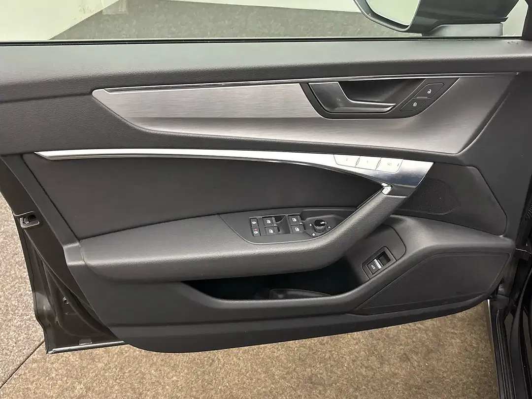 Audi A6 - Thumbnail 11