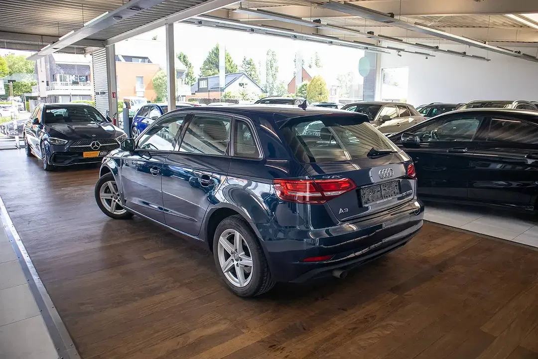 Audi A3 - Thumbnail 4