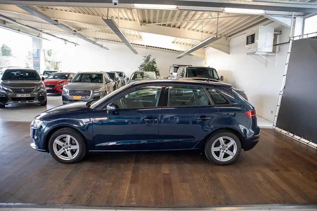 Audi A3 - Thumbnail 6