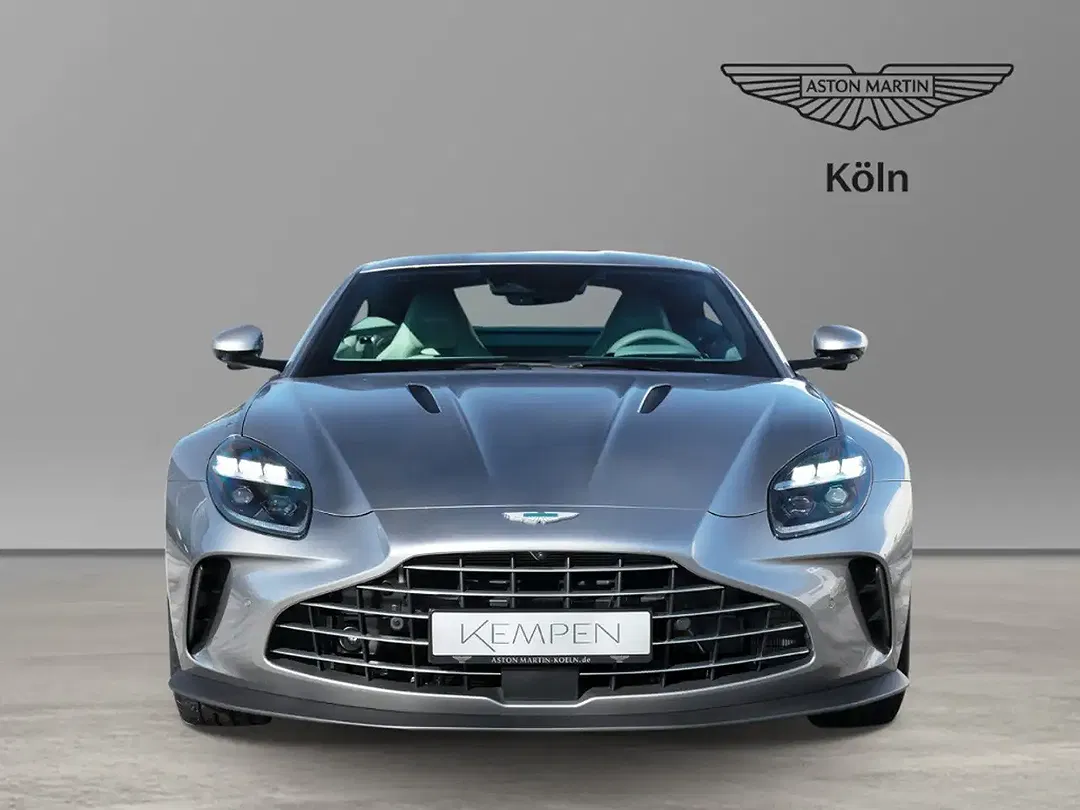 Aston Martin Vantage - Thumbnail 9