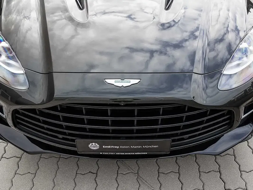 Aston Martin DBX - Thumbnail 11