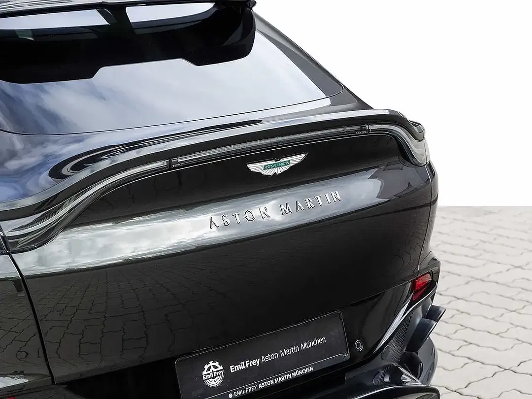 Aston Martin DBX - Thumbnail 3