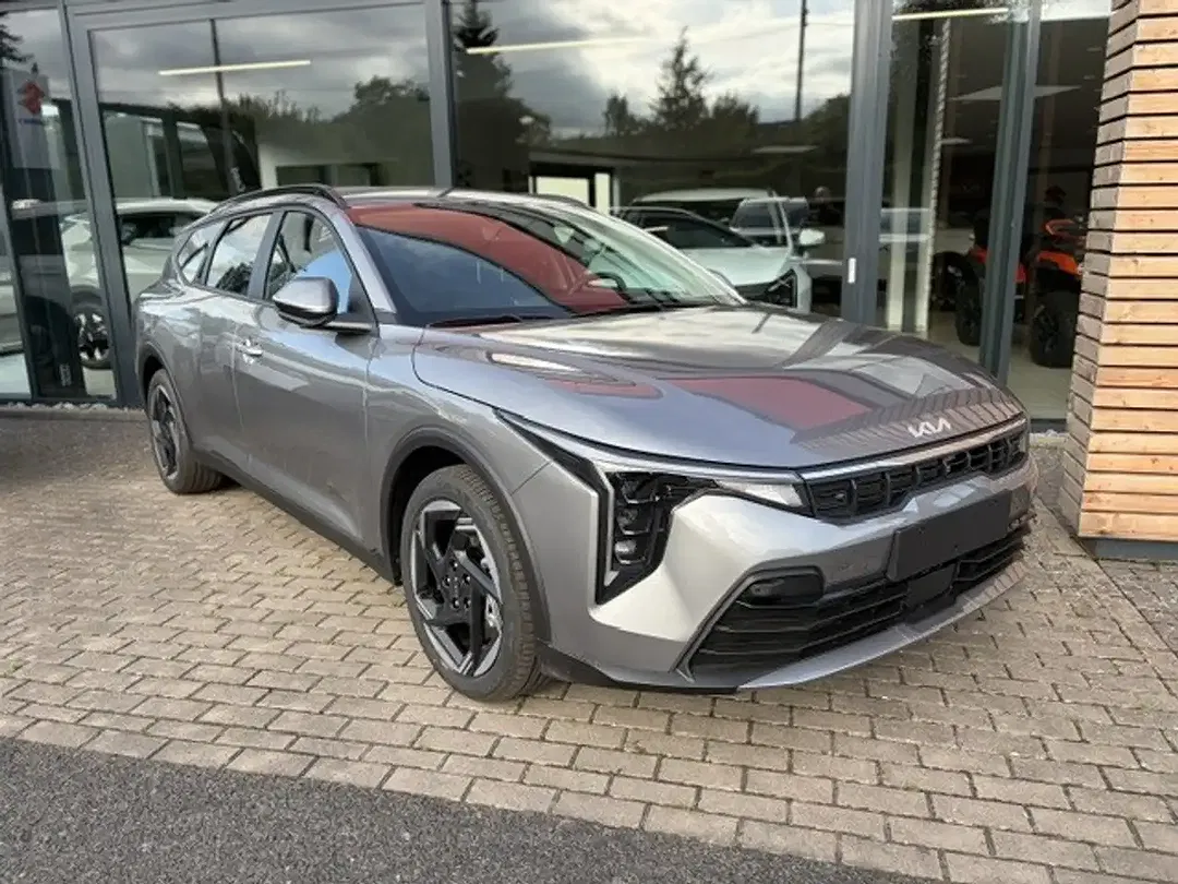 Kia K4 - Thumbnail 1