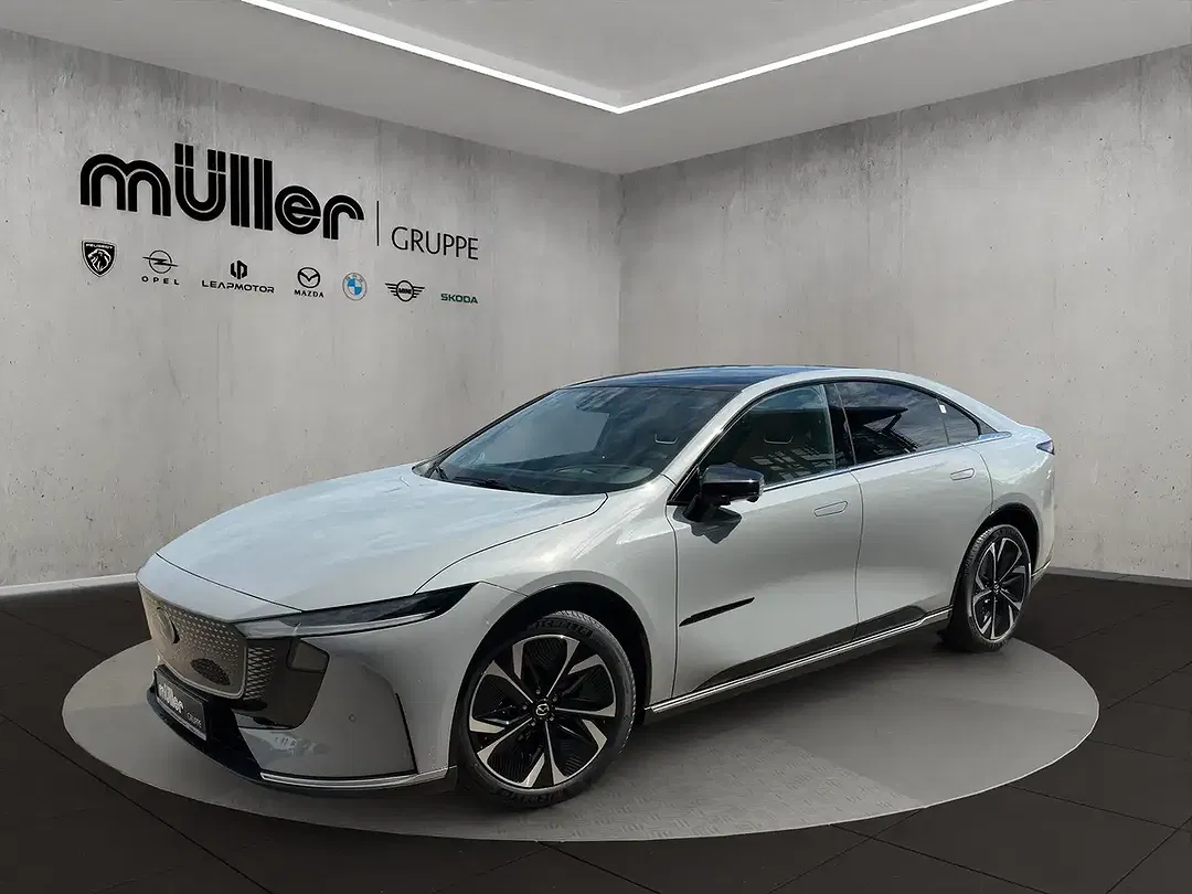 Mazda 6 - Thumbnail 1