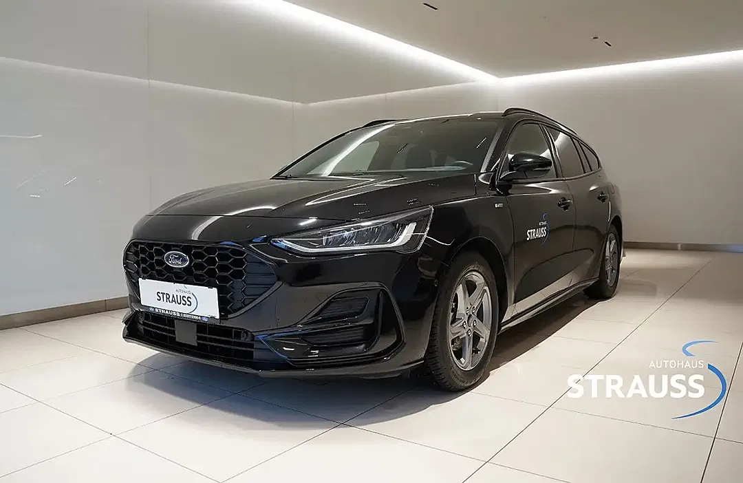 Ford Focus - Thumbnail 1