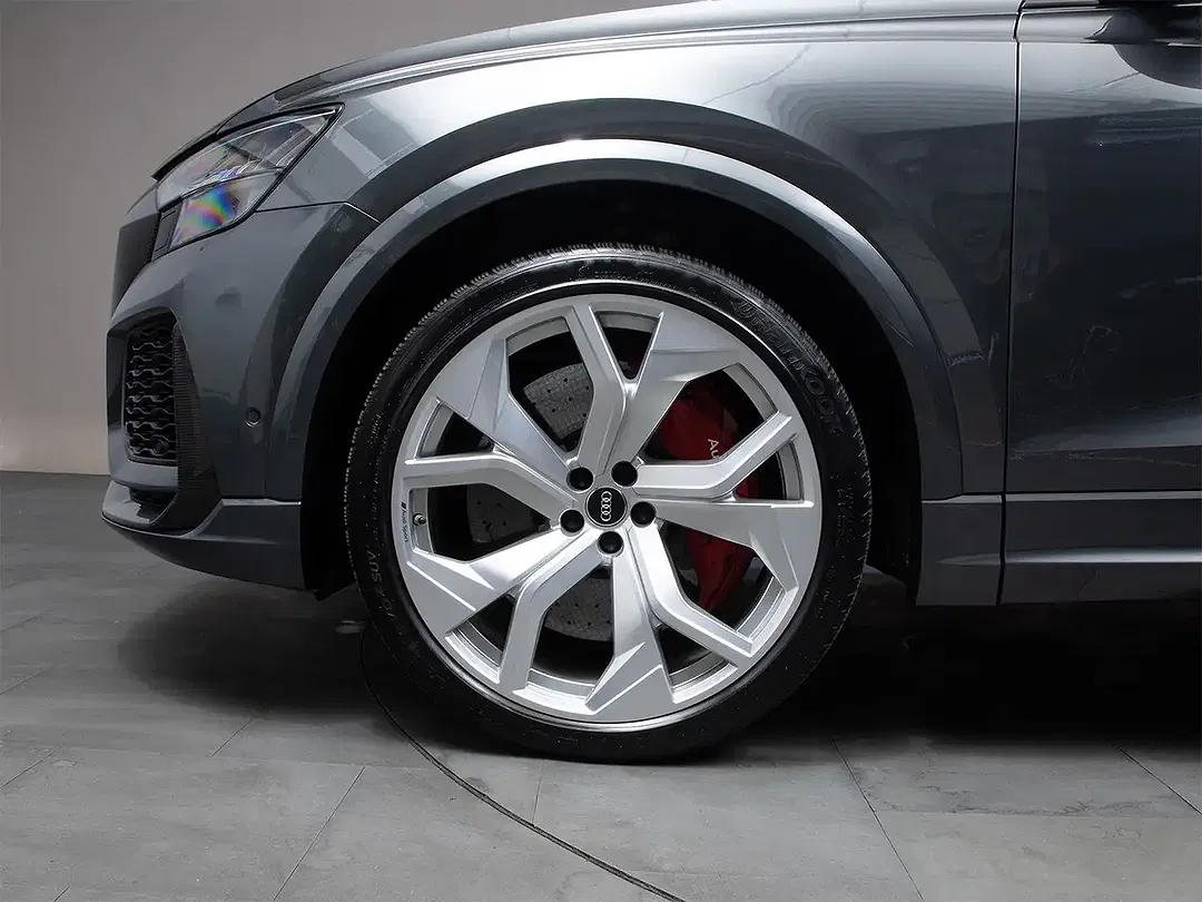 Audi RS Q8 - Thumbnail 9