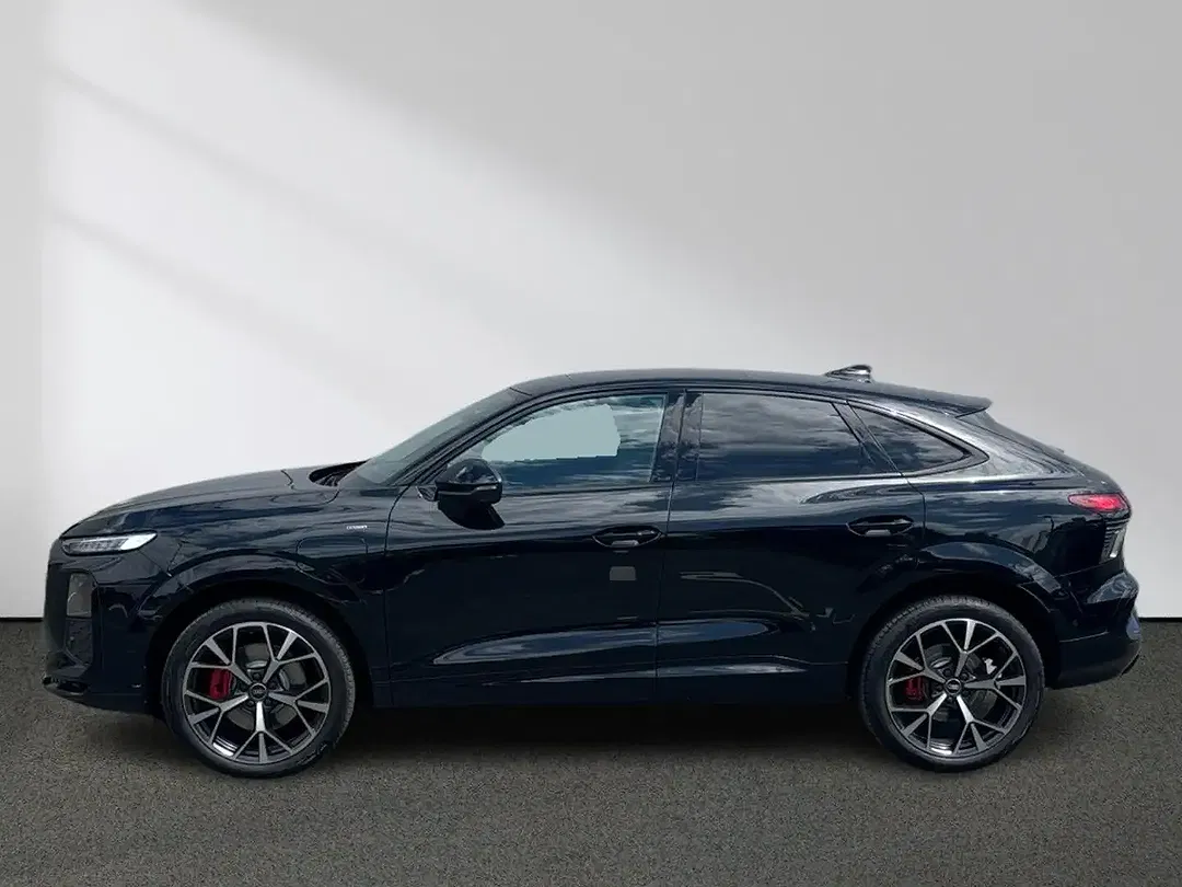 Audi Q3 - Thumbnail 2