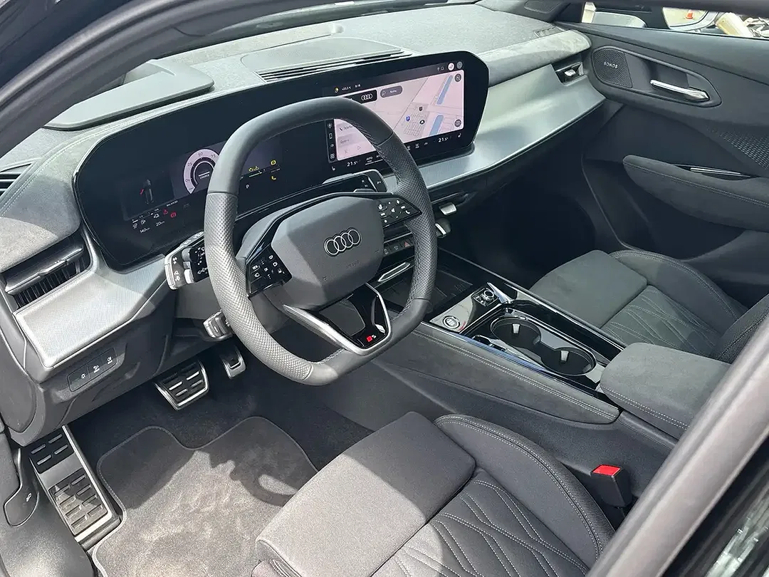 Audi Q3 - Thumbnail 9
