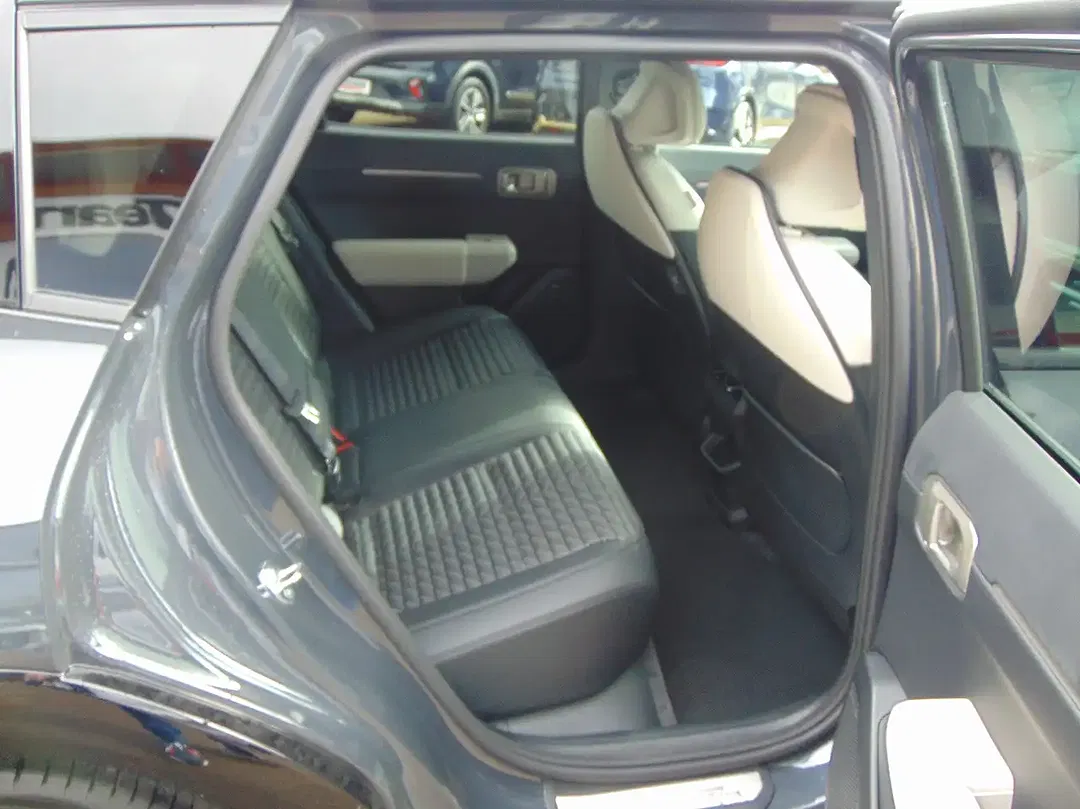 Kia EV4 - Thumbnail 12