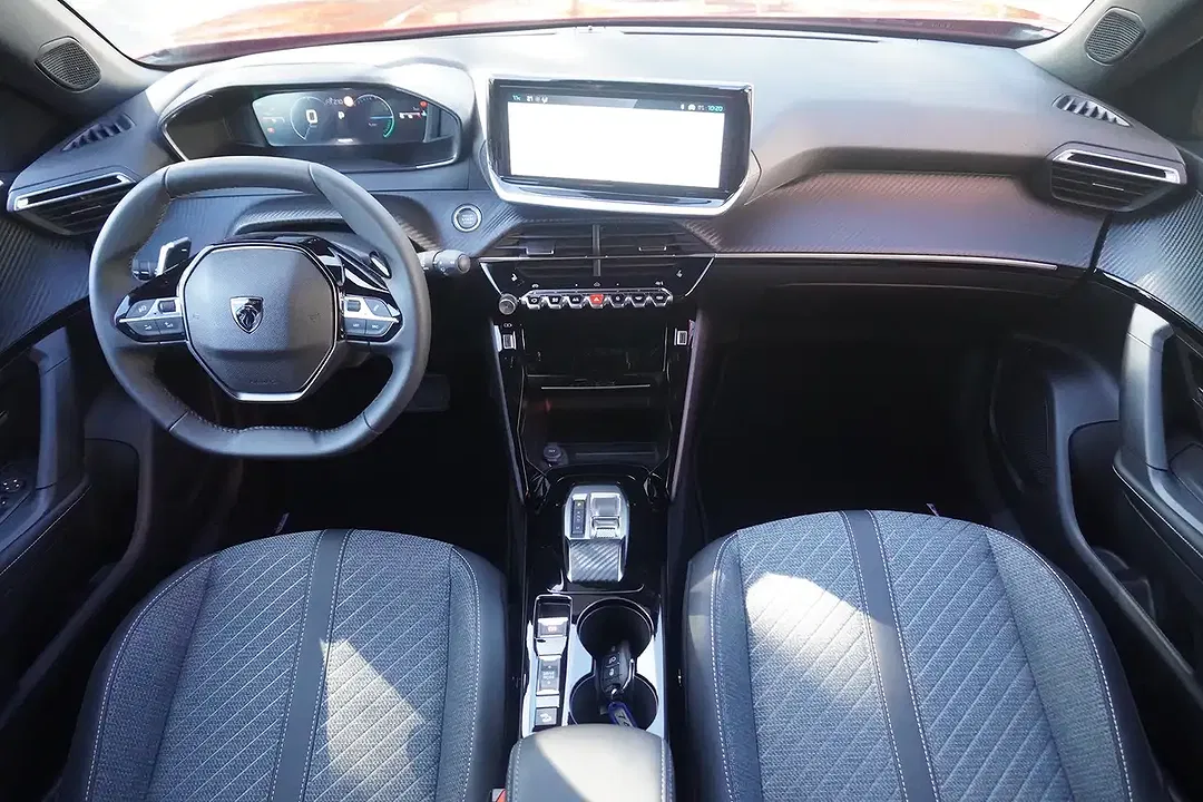 Peugeot 2008 - Thumbnail 11