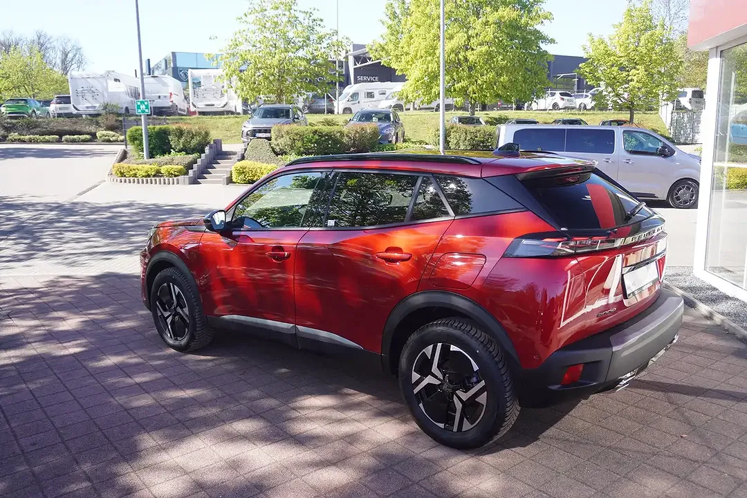 Peugeot 2008 - Thumbnail 2