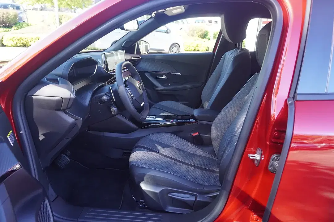 Peugeot 2008 - Thumbnail 7
