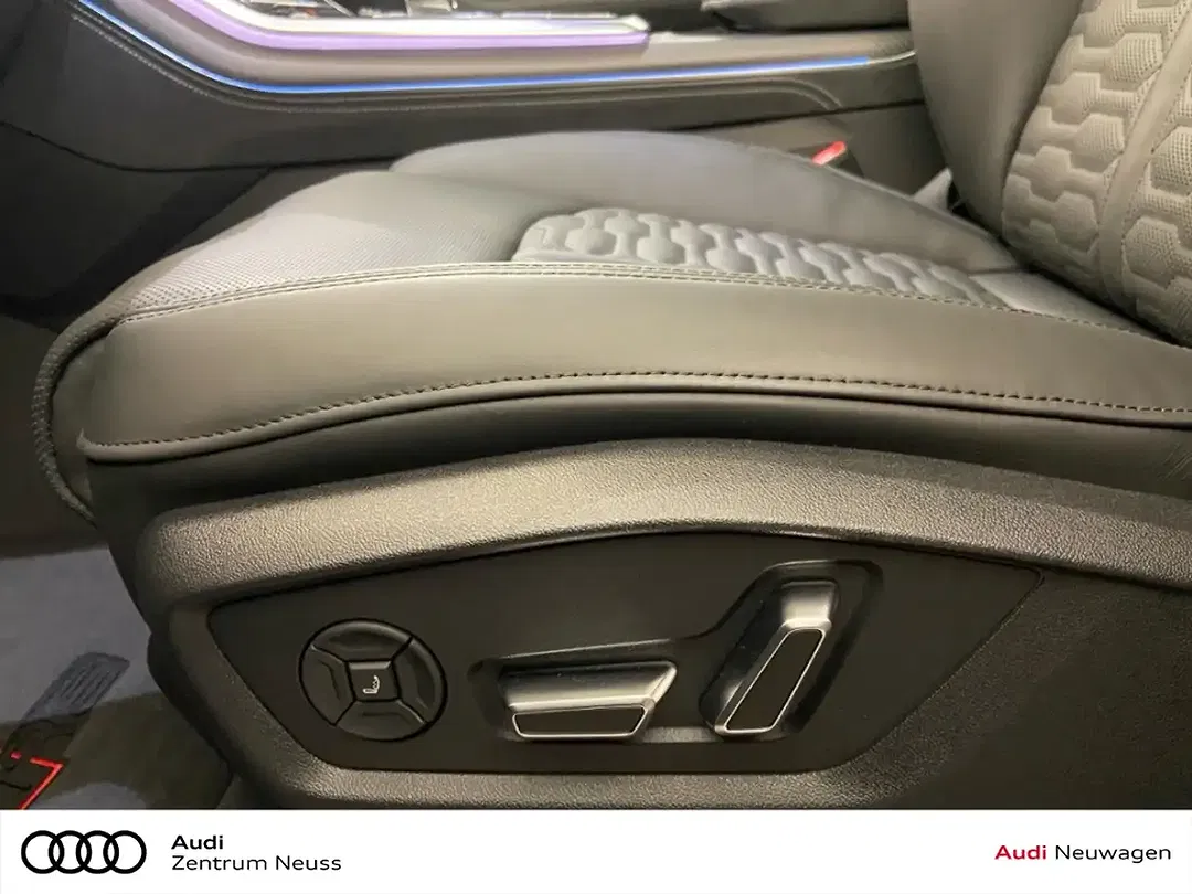 Audi RS Q8 - Thumbnail 11
