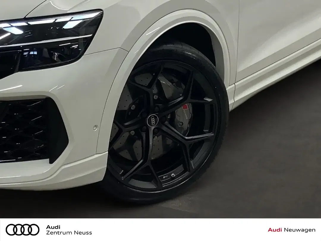 Audi RS Q8 - Thumbnail 9