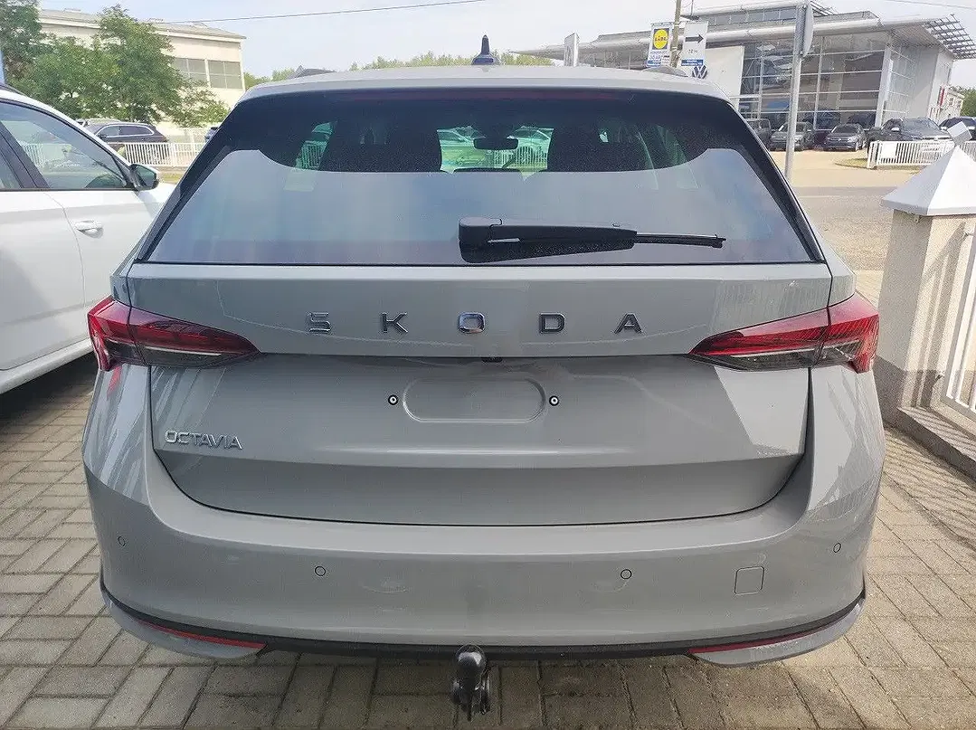 Skoda Octavia - Thumbnail 9