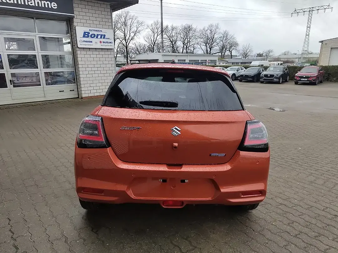 Suzuki Swift - Thumbnail 3