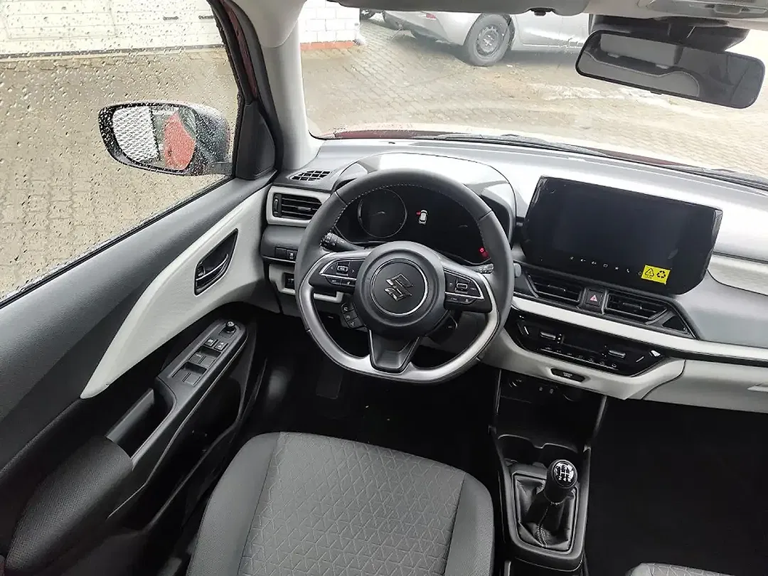 Suzuki Swift - Thumbnail 5