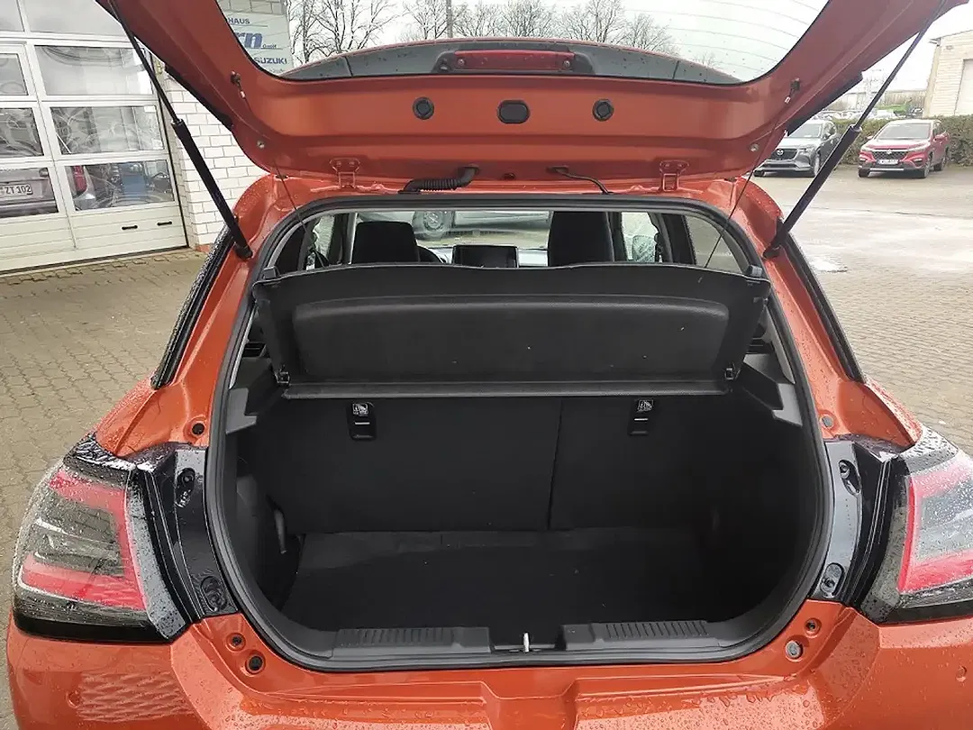 Suzuki Swift - Thumbnail 8